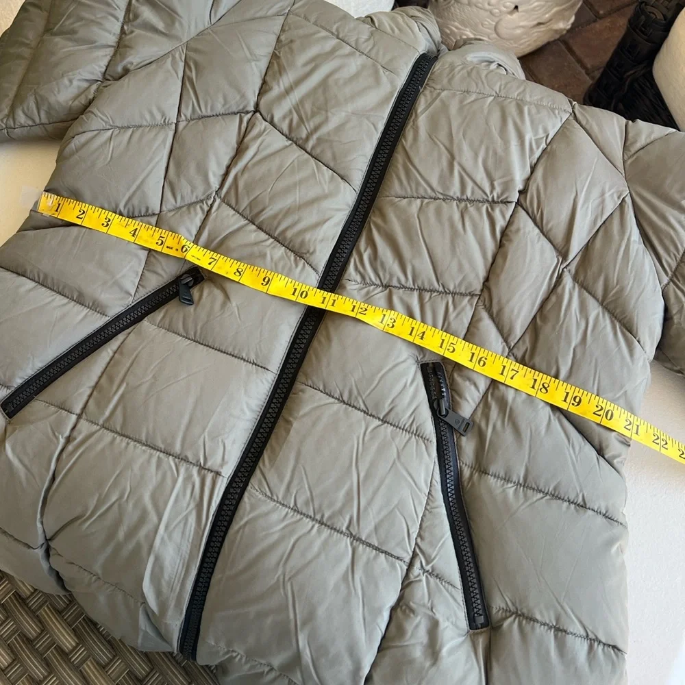 BERNARDO BERNARDO LIGHTWEIGHT Hooded water resistant puffer jacket size XL